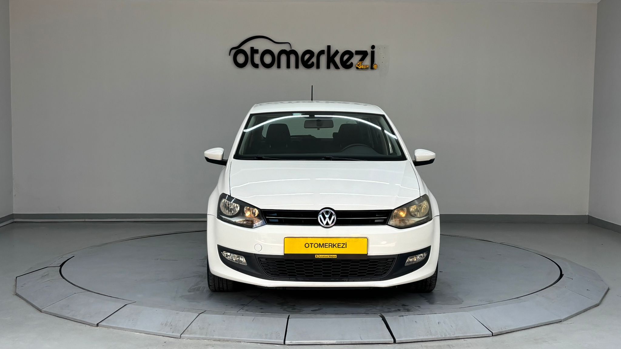 VOLKSWAGEN POLO 21